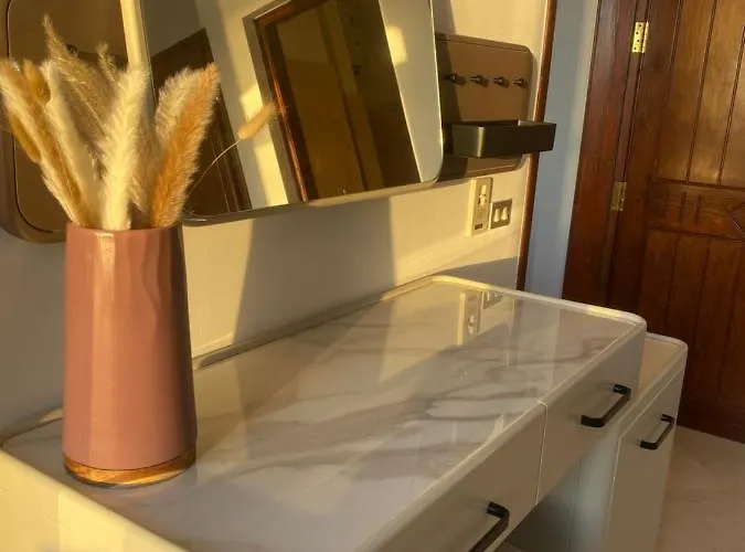 Sabina 2br Penthouse شقة *