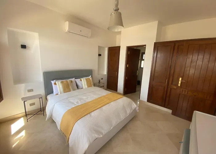 Sabina 2br Penthouse *