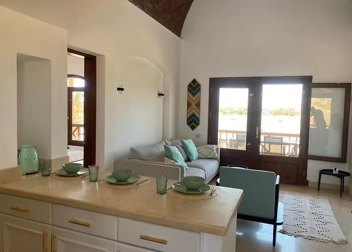 Sabina 2br Penthouse